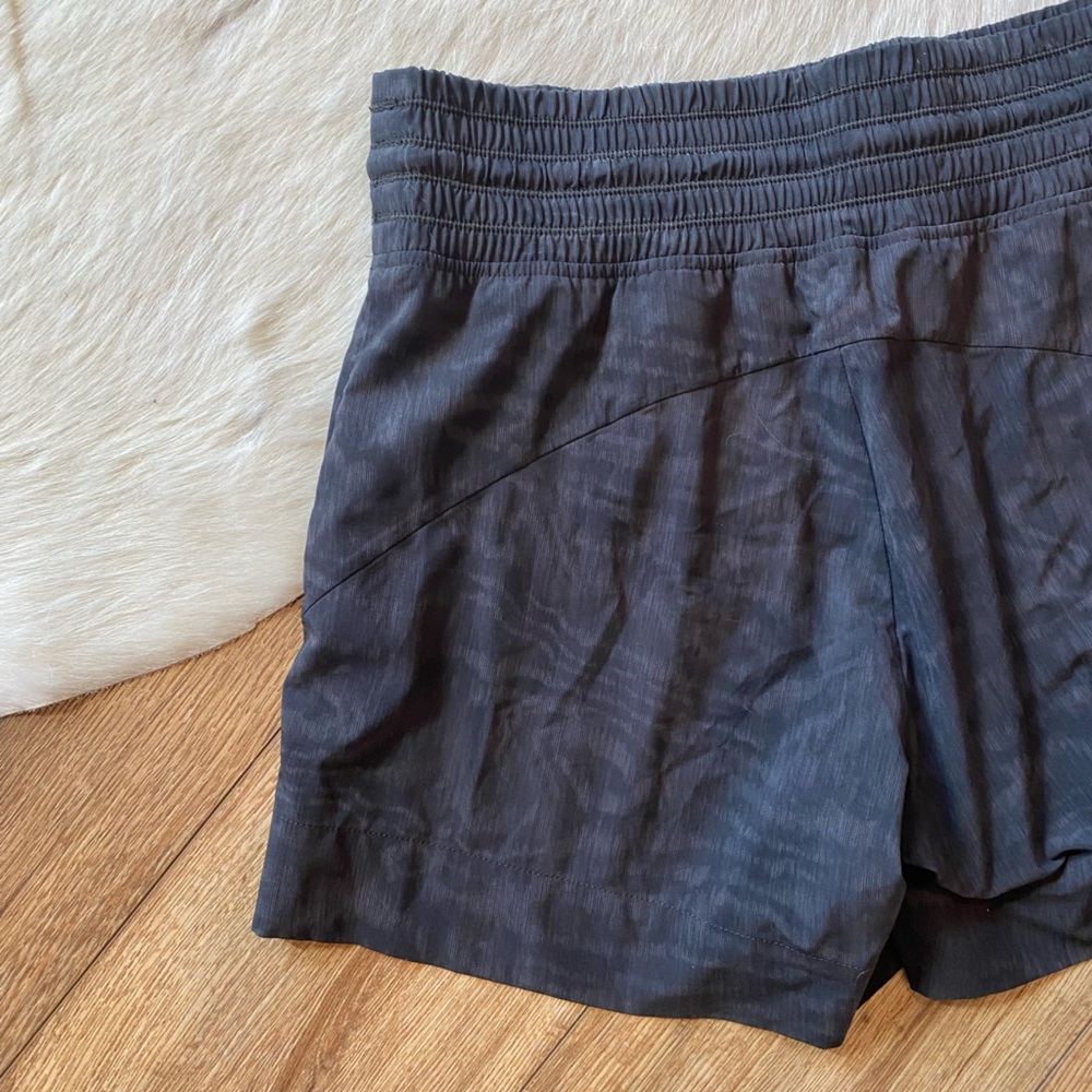 Athleta athletic green and black high waisted shorts - Picture 7 of 8